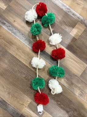Holiday Pom Pom Garland - Red, Green & White
